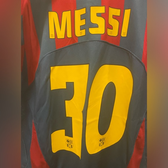 Men’s Vintage Nike FC Barcelona Messi Jersey - Picture 8 of 10